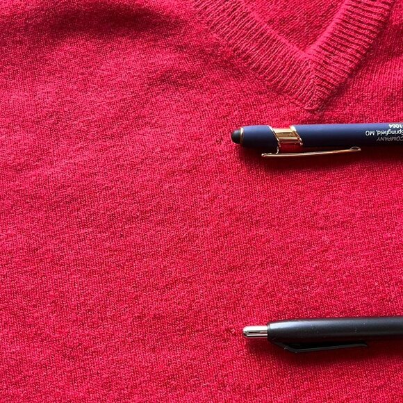 Vintage Playboy Sweater Mens 42 Red V-Neck Wool/Angola Rabbit Long Sleeve Top - Picture 8 of 8